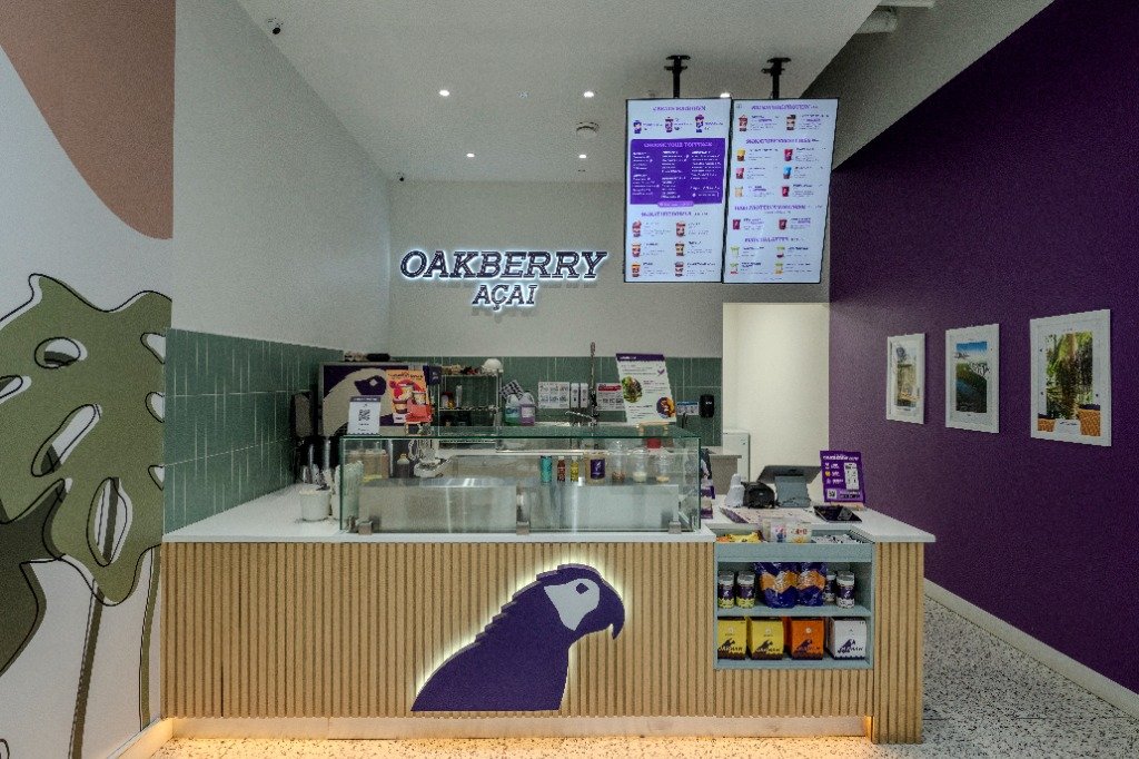 OAKBERRY AÇAÍ — SURREY, BC - Custom Millwork & Menu Bar completed by SteeLage Construction