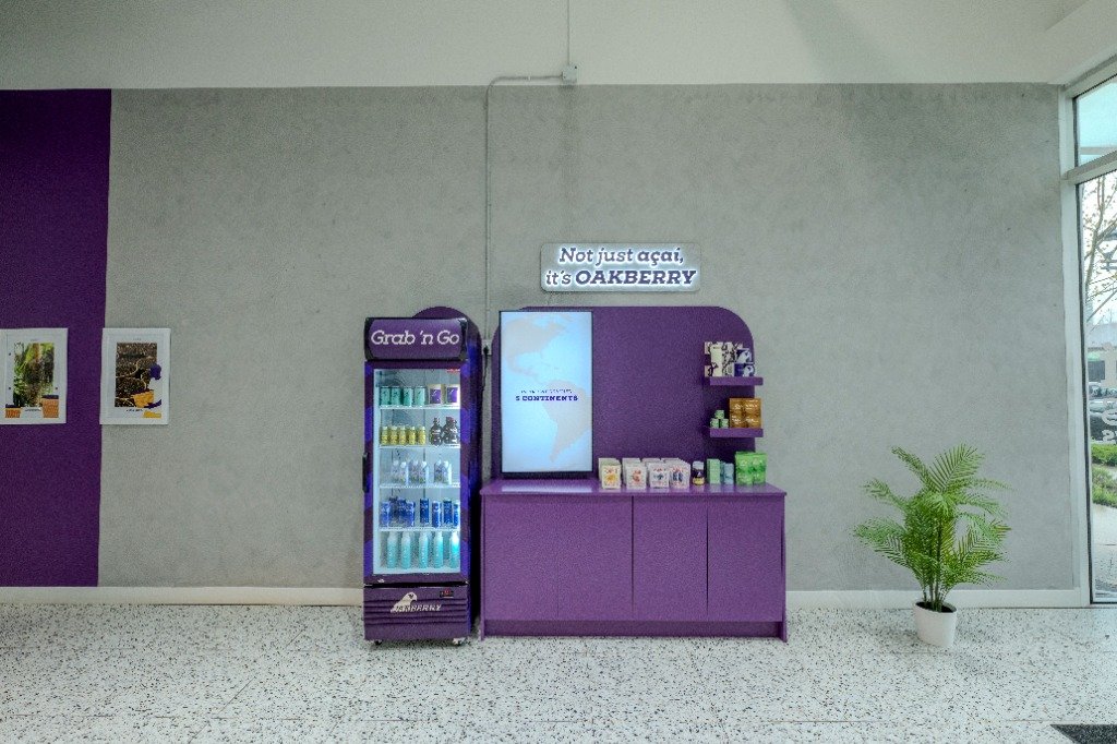 OAKBERRY AÇAÍ — SURREY, BC - Grab ’n Go Kiosk & Display Build completed by SteeLage Construction